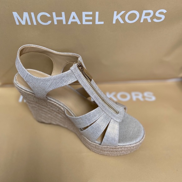 Michael Kors - Picture 4 of 4